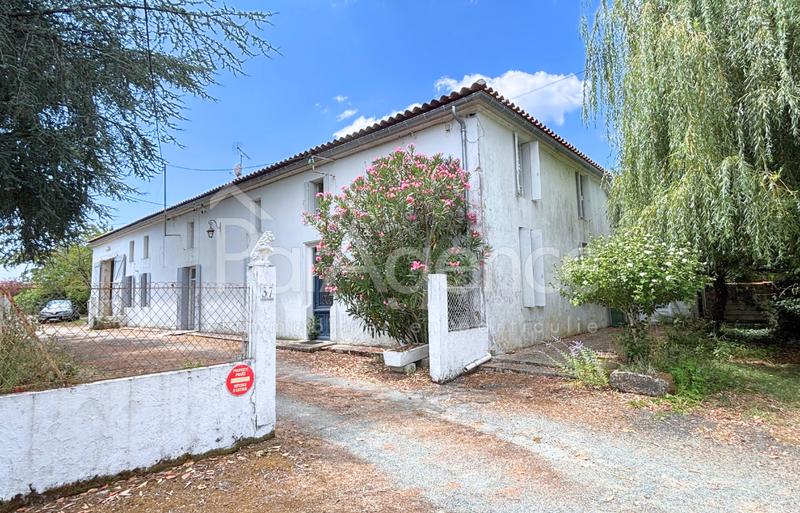 Maison - 253 m² - 14 pièces