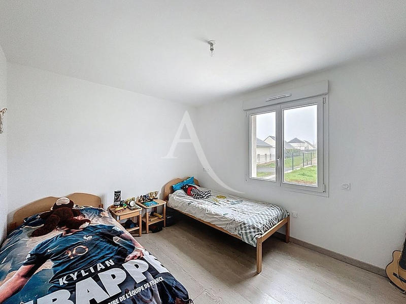 Maison - 96 m² - 5 pièces