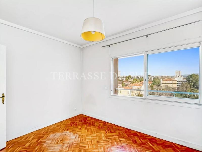 Appartement - 136 m² - 4 pièces