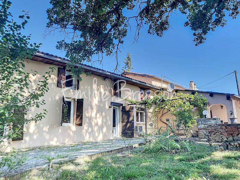 Maison - 266 m² - 9 pièces