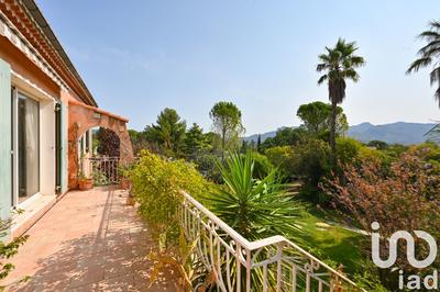 Maison - 220 m² - 4 pièces