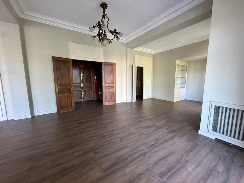 Appartement - 178 m² - 4 pièces