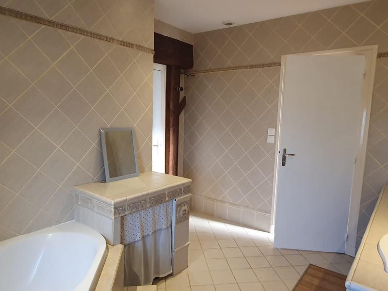 Maison - 245 m² - 7 pièces