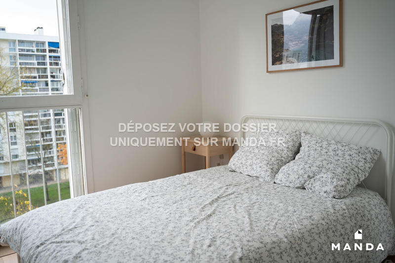 Chambre - 10 m² - 5 pièces