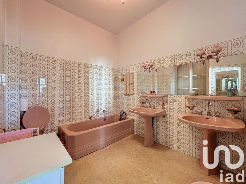 Maison - 480 m² - 23 pièces