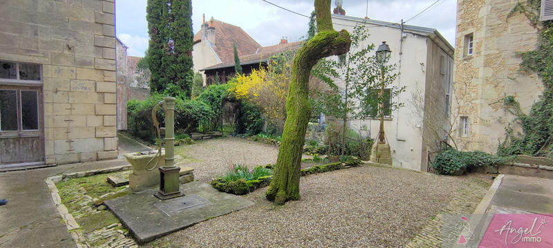 Appartement - 193 m² - 8 pièces