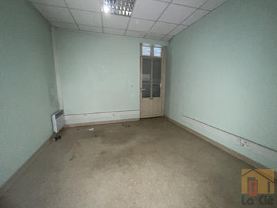 Local commercial - 177 m² - 6 pièces