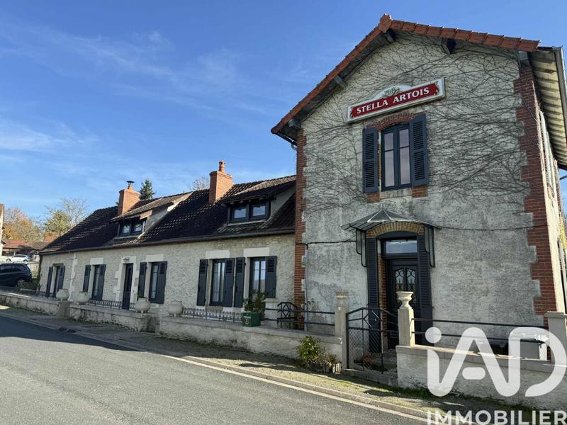 Maison - 211 m² - 9 pièces