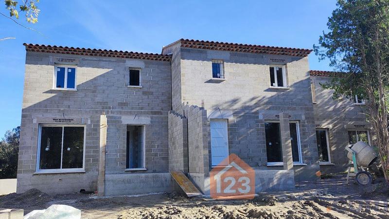 Maison - 80 m² - 4 pièces