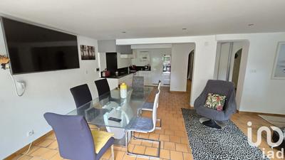 Maison - 166 m² - 8 pièces