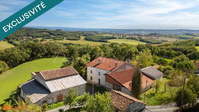 Maison - 271 m² - 8 pièces