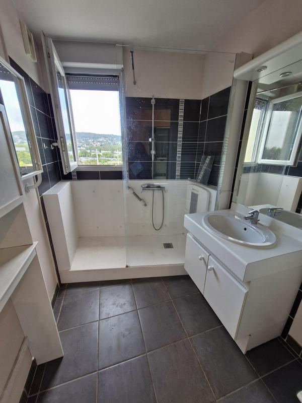 Appartement - 77 m² - 4 pièces