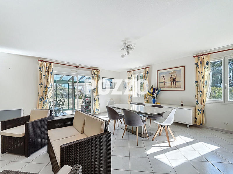 Maison - 96 m² - 6 pièces