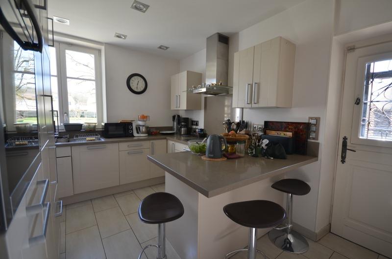 Maison bourgeoise - 230 m² - 9 pièces