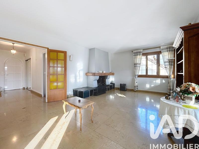 Maison - 189 m² - 8 pièces