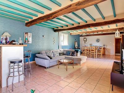 Maison - 256 m² - 10 pièces