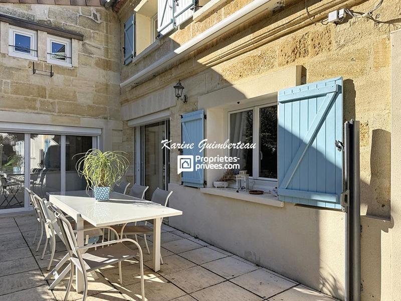 Maison - 210 m² - 8 pièces