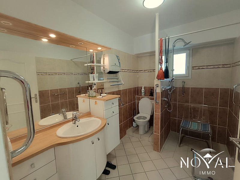 Maison ancienne - 203 m² - 7 pièces