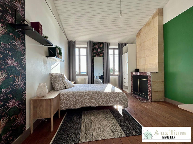 Maison ancienne - 205 m² - 7 pièces