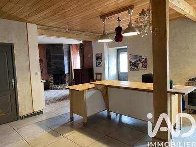 Maison - 279 m² - 8 pièces