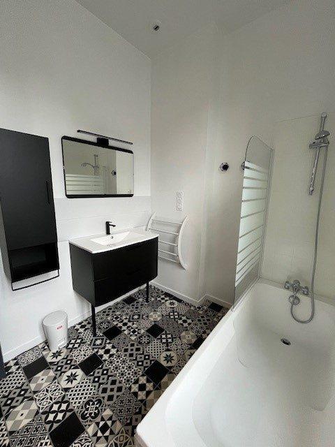 Appartement - 98 m² - 5 pièces