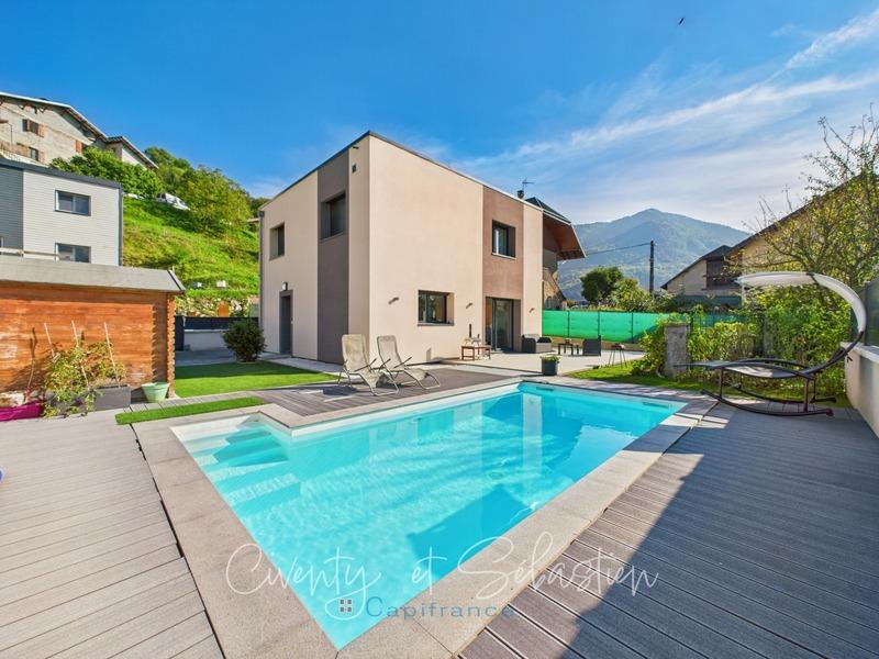 Maison - 122 m² - 4 pièces