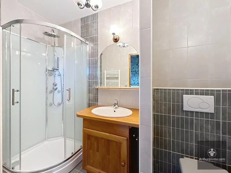 Maison - 340 m² - 8 pièces