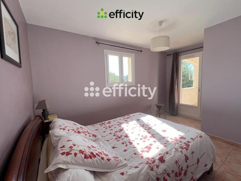 Maison - 217 m² - 9 pièces