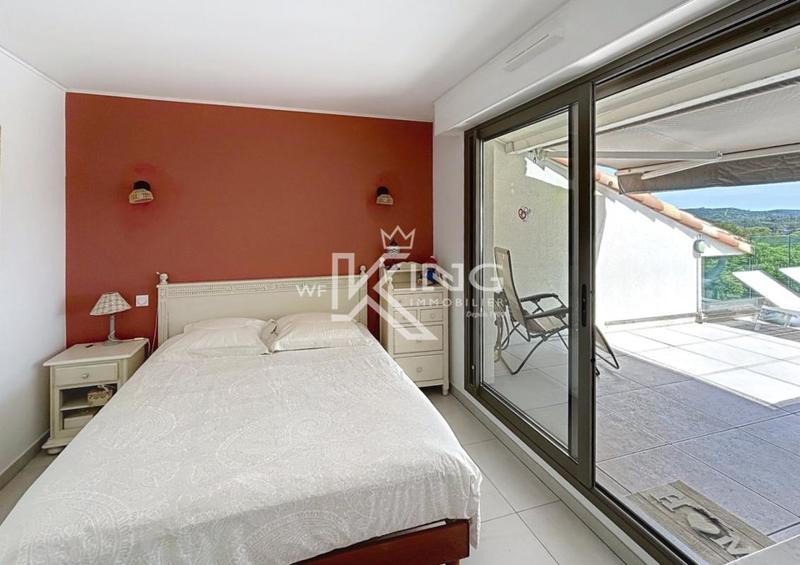 Appartement - 81 m² - 3 pièces