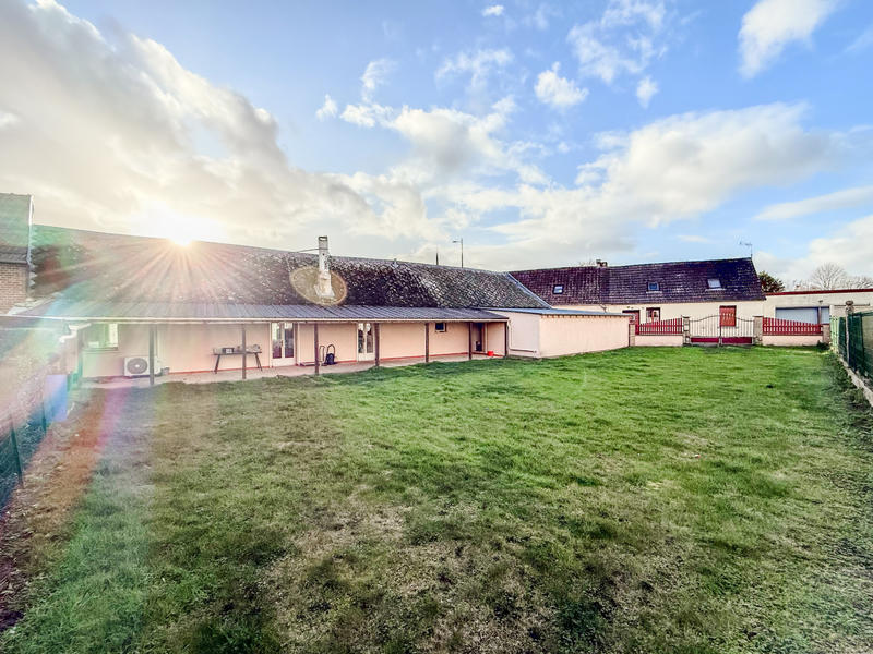 Maison - 102 m² - 4 pièces