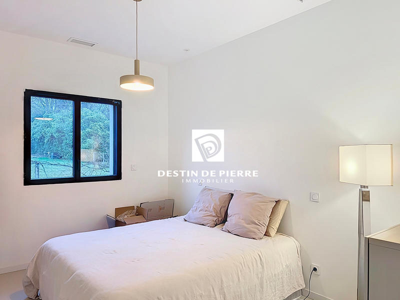 Maison - 219 m² - 6 pièces