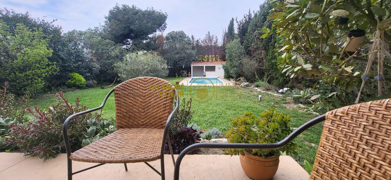 Maison - 213 m² - 6 pièces