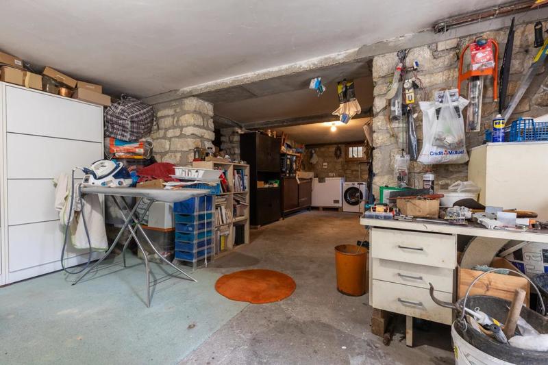 Maison - 220 m² - 6 pièces