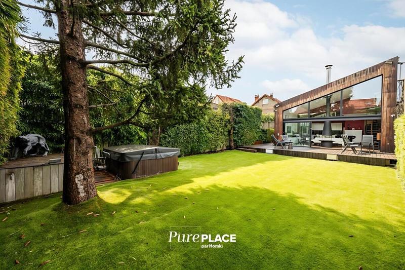 Villa - 225 m² - 6 pièces