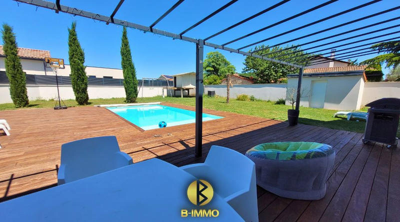 Maison - 200 m² - 6 pièces