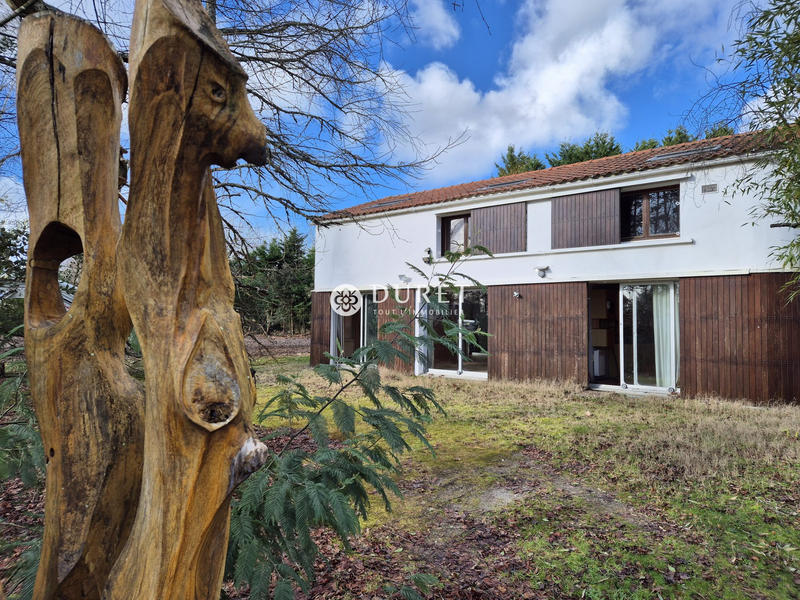 Maison contemporaine - 205 m² - 6 pièces