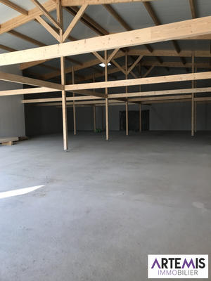 Local d'activités - 500 m² - 1 pièce