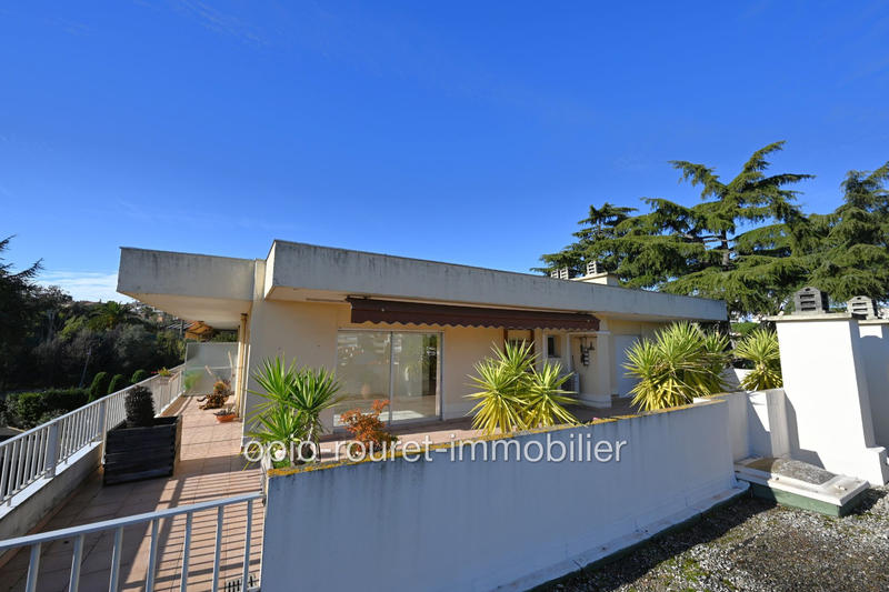 Appartement - 83 m² - 3 pièces