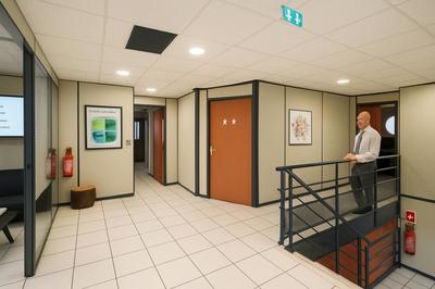 Bureau - 640 m² - 30 pièces
