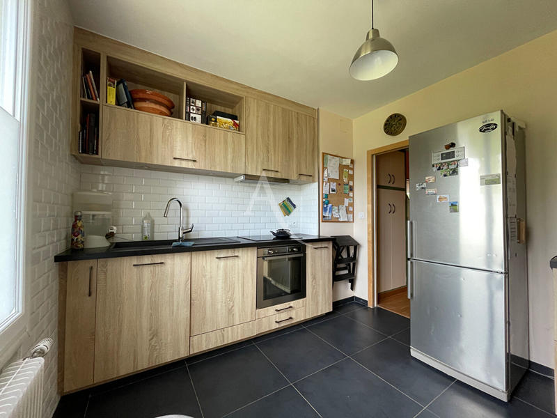 Maison - 138 m² - 8 pièces