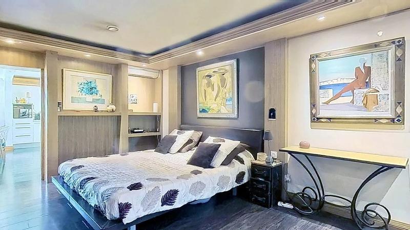 Appartement - 202 m² - 6 pièces