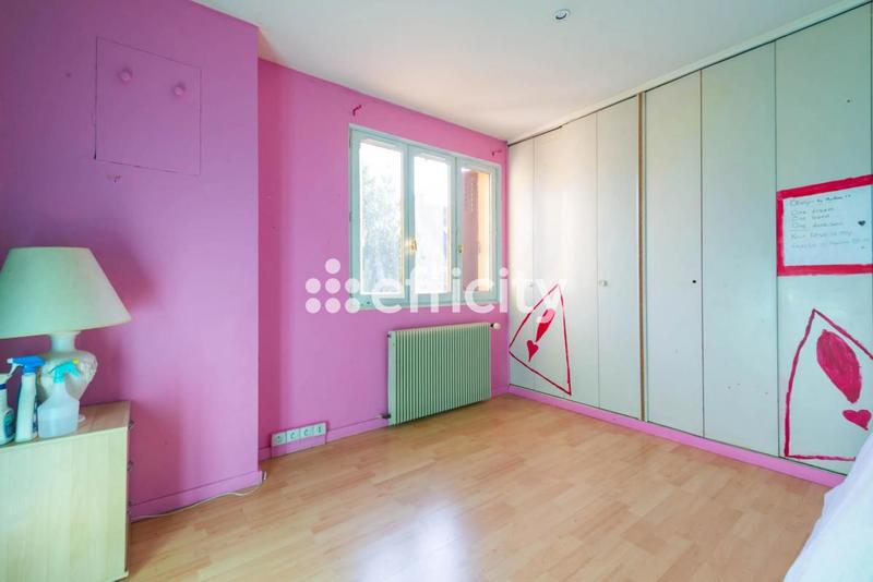 Maison - 183 m² - 9 pièces