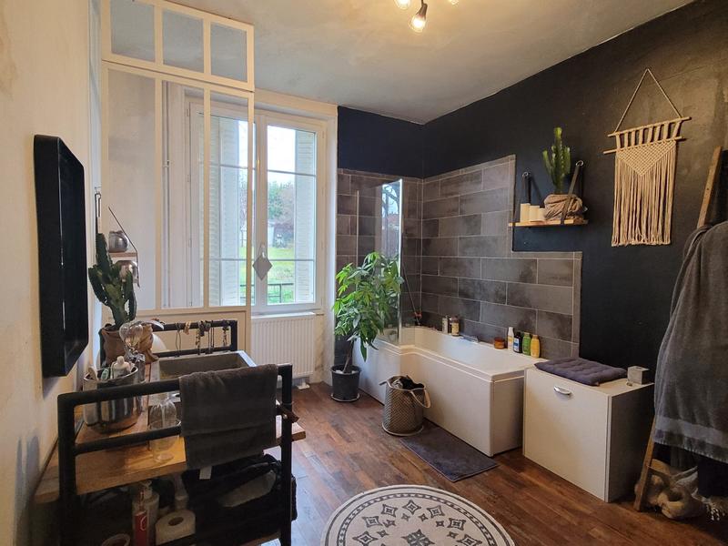 Maison - 90 m² - 4 pièces