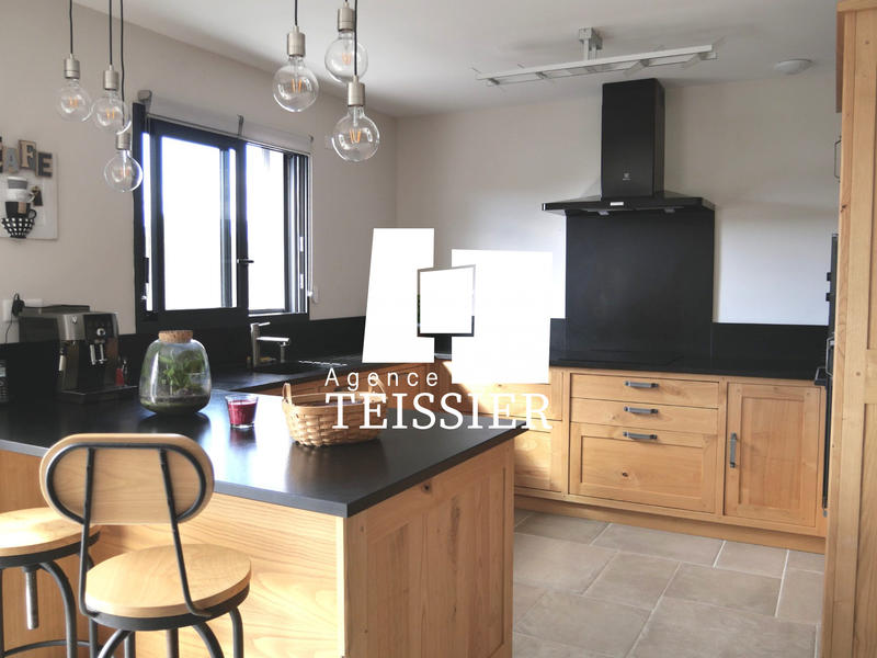 Maison - 115 m² - 4 pièces