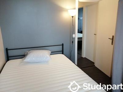 Chambre - 11 m² - 1 pièce