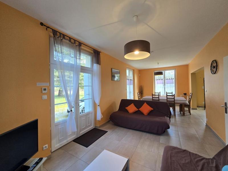 Maison - 246 m² - 9 pièces