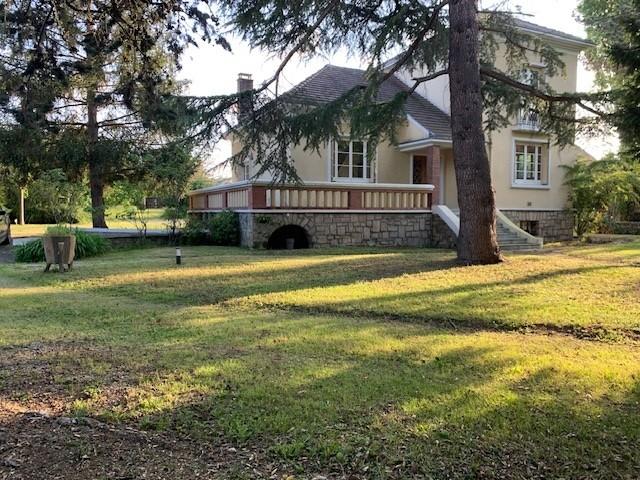 Maison ancienne - 202 m² - 8 pièces