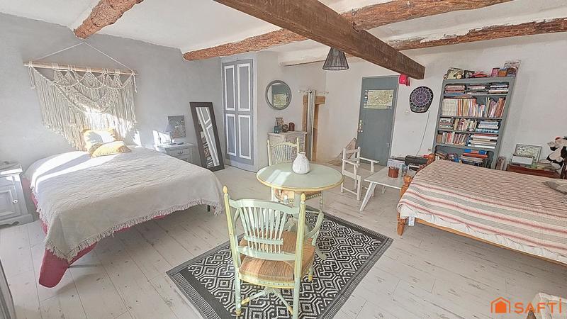 Maison - 284 m² - 9 pièces