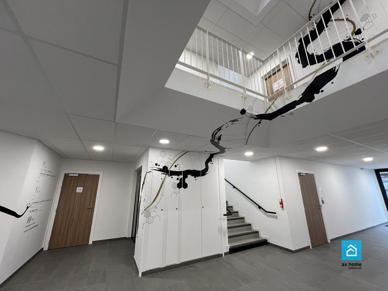 Local commercial - 111 m²