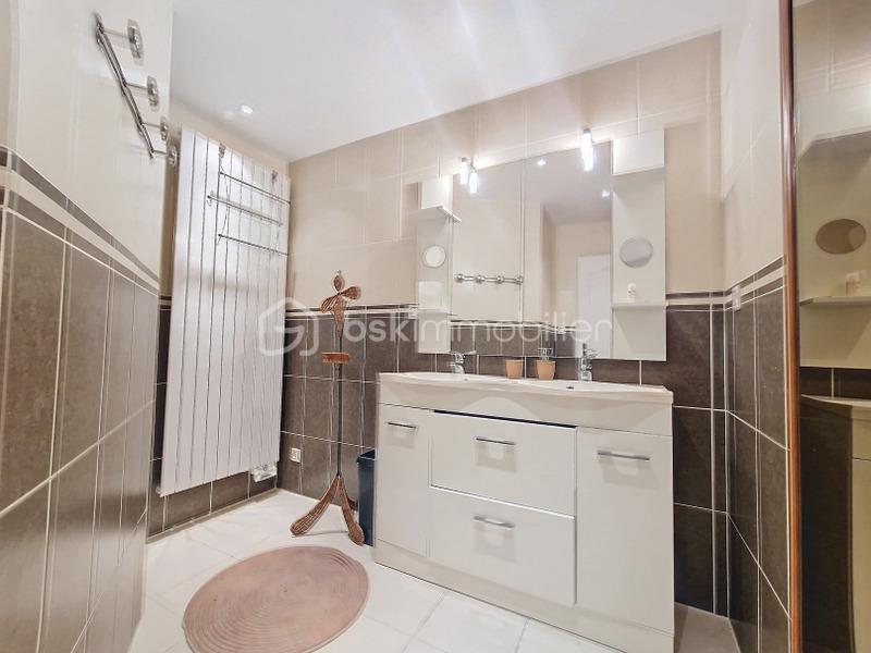 Pavillon - 102 m² - 6 pièces